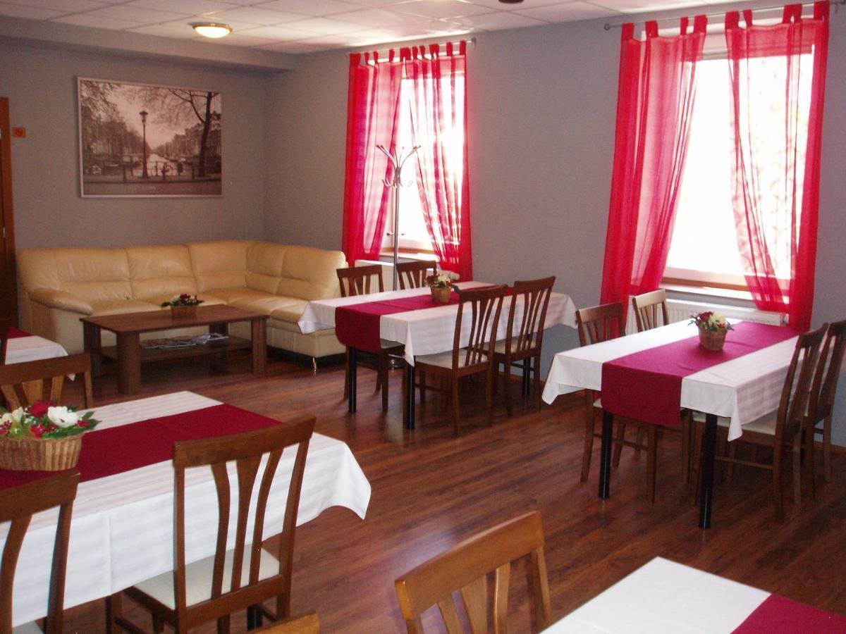 Salur Bed & Breakfast Nové Zámky Exterior foto