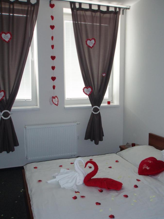 Salur Bed & Breakfast Nové Zámky Exterior foto